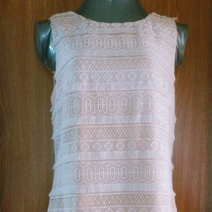 EUC Vince Camuto Sleeveless Ivory Lace/Lined Knee